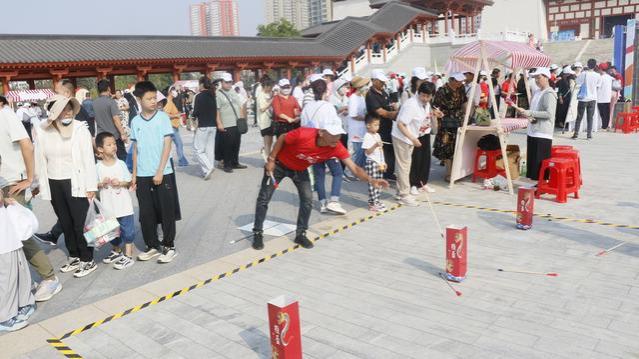 中国人寿南阳分公司“700健行”暨金融教育宣传活动精彩纷呈