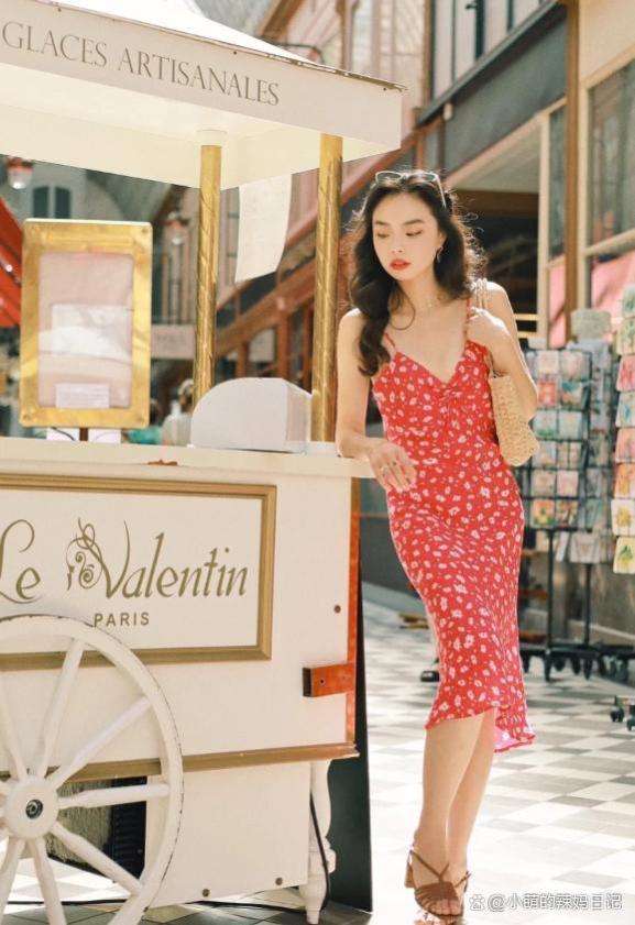被杭州女生的“碎花裙”穿搭圈粉了，洋气减龄又气质，照着穿准美