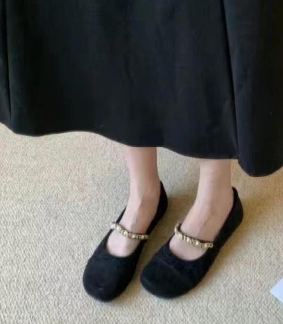“膝下裙 玛丽珍鞋”才是今夏王炸组合！优雅显高，气质特高级