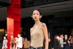 被台北女生街拍惊艳了：衣穿短、裤穿长、“内裤边外露”显时髦
