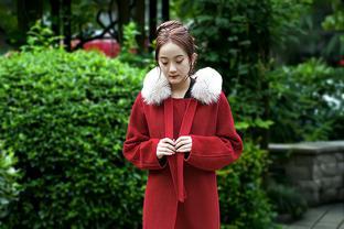 红色斗篷大衣，年度背<span style='color:red'>锅</span>哪家强？