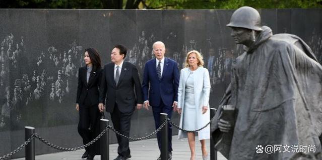 韩国第一夫人在白宫逛得风生水起！午宴时再换蓝裙装，造型惊艳！