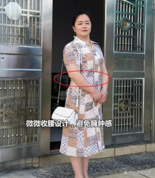 我对“奶奶裙”的偏见，在我看完这些妈妈的搭配后变了，优雅知性