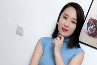 <span style='color:red'>性</span><span style='color:red'>感</span>与知<span style='color:red'>性</span>并存：40岁女<span style='color:red'>性</span>如何驾驭蓝色蕾丝包臀裙
