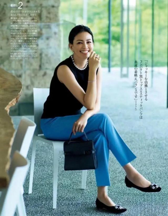 为什么真正高级的女人，都爱穿“基础款”，看日本主妇你就明白了