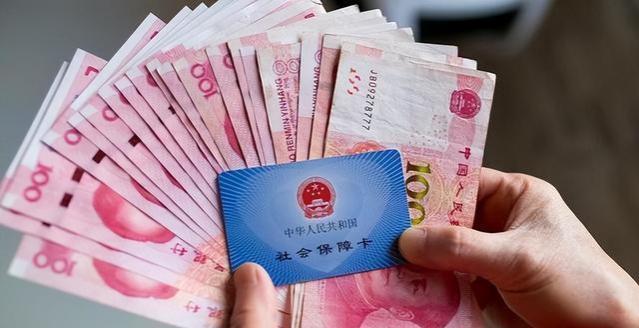 今年养老金调整计划公布，人社部带来三个最新动态，影响个人利益