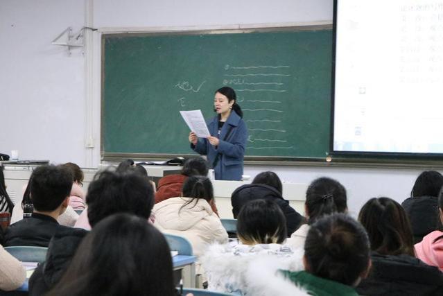 铁饭碗变塑料碗，多岗位与编制解绑，大学生：还考吗