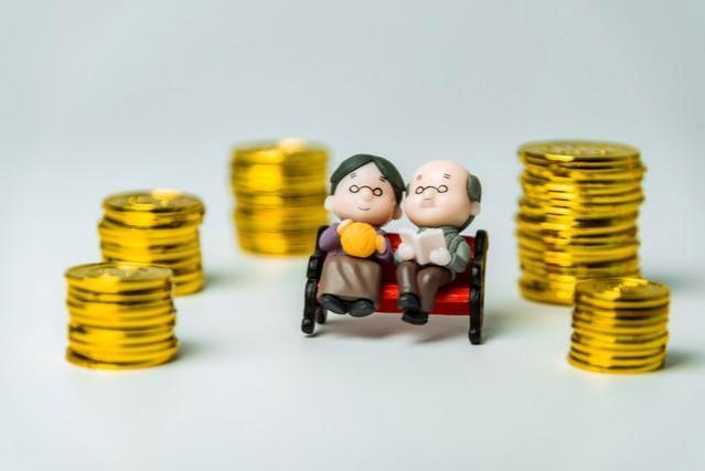 山东退休人员，养老金5500元，2023年调整上涨420元，怎么回事？