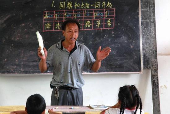 教龄27年的教师收入多少？陕西一教师晒工资单，公务员都羡慕了