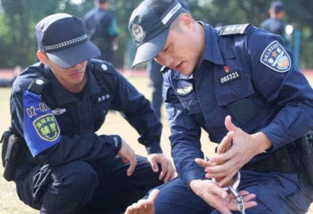 下半年辅警公开招聘，工资待遇不高但增加一项福利，看着让人眼红