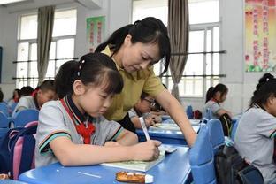 中小学<span style='color:red'>教</span><span style='color:red'>师</span>每<span style='color:red'>月</span><span style='color:red'>10</span><span style='color:red'>元</span>的<span style='color:red'>教</span>龄<span style='color:red'>补</span><span style='color:red'>贴</span>将成历史，改革后<span style='color:red'>工</span><span style='color:red'>资</span><span style='color:red'>增</span><span style='color:red'>加</span>多少？