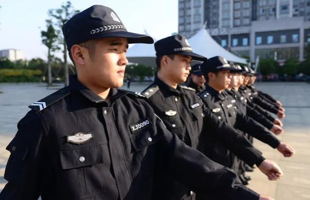 辅警扎堆离职，老辅警直言：不是薪资的事，而是真的熬不动了