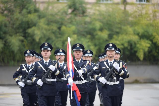 “辅警”与“协警”虽然只差一个字，薪资待遇却天差地别