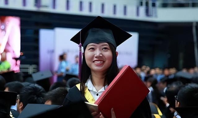 2023大学毕业生达1158万人，就业困境是否与人数相关？