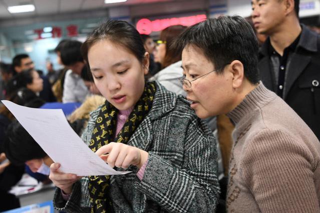 教师接受中央编办严查，2类教师将丢掉铁饭碗，职称再高也没用