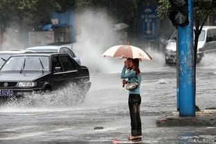 因台风、暴雨等天气致<span style='color:red'>迟</span><span style='color:red'>到</span>或未上班，<span style='color:red'>公</span><span style='color:red'>司</span><span style='color:red'>能</span><span style='color:red'>否</span><span style='color:red'>扣</span><span style='color:red'>减</span><span style='color:red'>工</span><span style='color:red'>资</span>或记旷<span style='color:red'>工</span>？