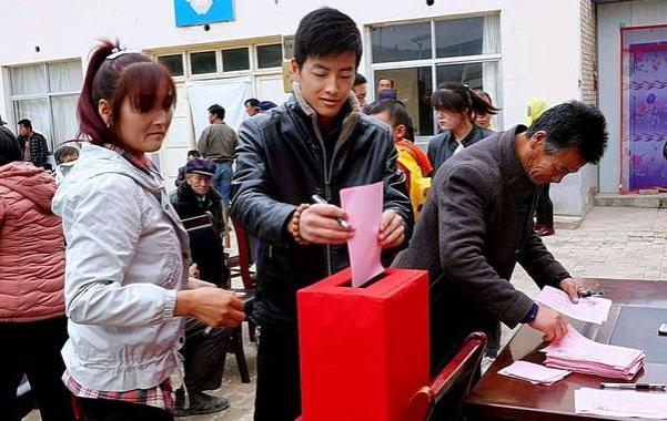 村干部是个香饽饽，为啥最近许多年轻村干部辞职？三大原因