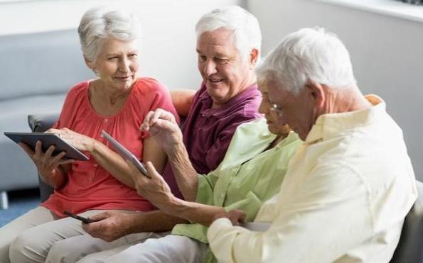8月开始！退休人员养老金调整公式来了，看看能补发多少钱？