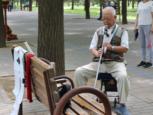 退休后，老年人培养和坚持自己的爱好至关重要