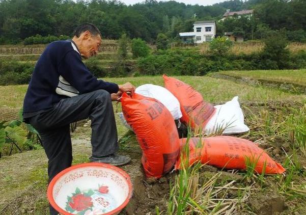 “退休后千万不要回老家建房子”咋回事？农村建房养老不好吗？