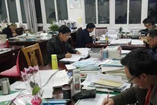 网传郑州大学领导以降薪要求员工加班，现场录音曝光：你去告我啊