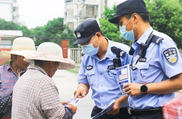 多地辅警大量递离职申请，有人宣称并非工资问题，一下子不香了