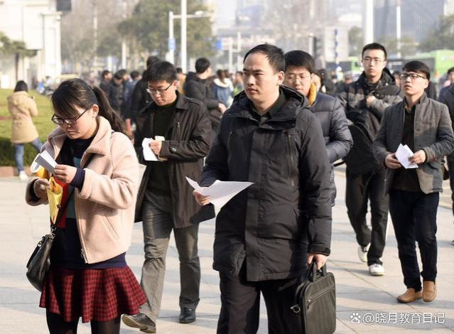 各省份公务员待遇表流出，北上广和想象不同，工资之外亮点满满