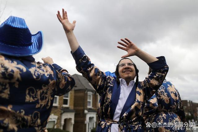 没钱没人脉时，牢记犹太人的“卖鹅”思维，别等50岁以后才顿悟