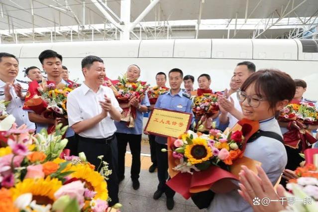 暴雨改变了他们的命运：工人转干，劳务工变成合同工