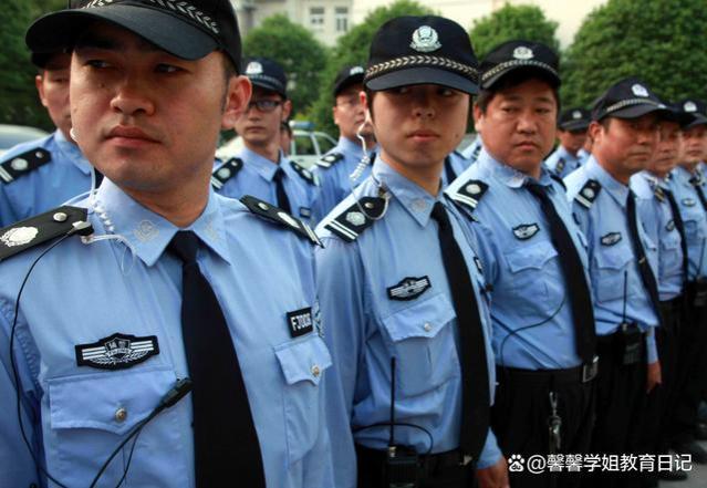 辅警离职的热潮在多地上演，离职原因令人心酸：不仅仅是薪资问题