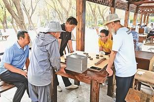 单位领导退休后为何都是独来独往？人走茶凉之外，还有5个原因