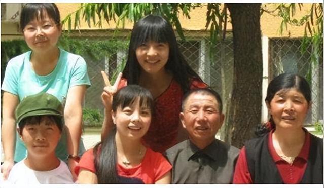 回顾星光大道王二妮：放弃百万年薪嫁农村，婚后被婆婆当亲女儿疼爱