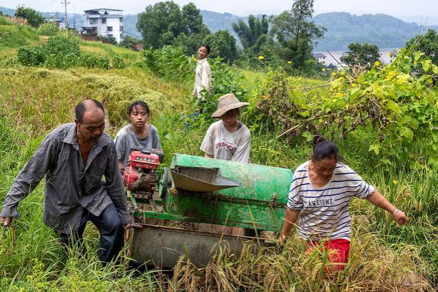 如今农民挣钱越来越难了，有什么破解的办法吗？