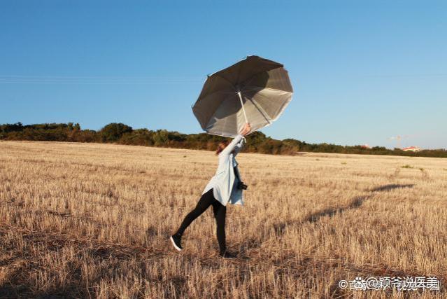 没钱没人脉时，牢记犹太人的“卖煤”思维，别等50岁以后才明白