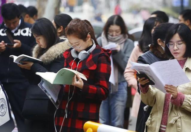 过来人建议：考研别上名校，考编别去农村，一番忠告扎心又现实