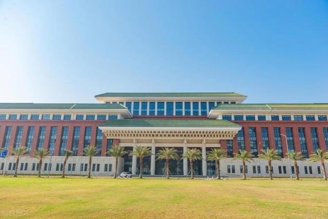 毕业好就业的3所双非大学，就业不输211，用人单位抢着要