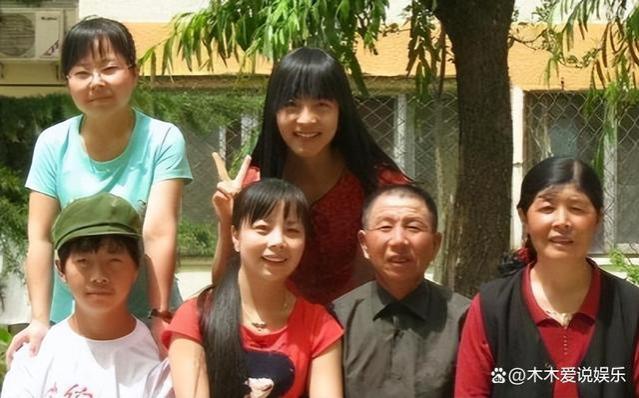 王二妮：23岁成名，放弃百万年薪下嫁农村，如今被婆婆宠成公主