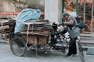 没有退休金的农民，居住在城市是怎样养老的？说来让人鼻酸心寒