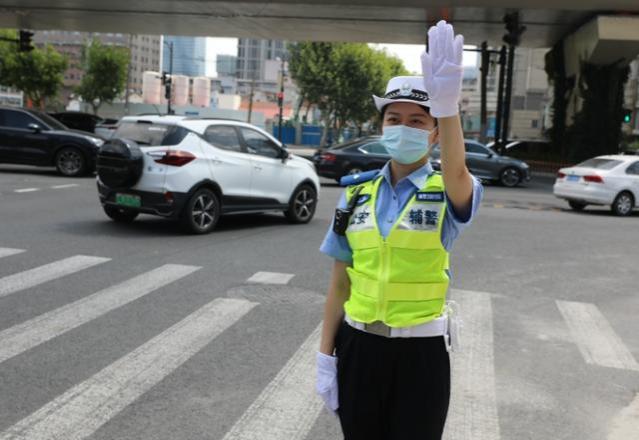 多地辅警喜提“离职风潮”，涨工资也解决不了问题，突然就不香了