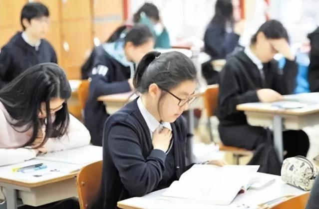 大学毕业5年才知道，“理科生”和“文科生”的差距，不止在工资