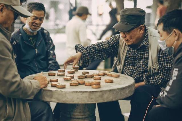 社保传来“坏消息”，明年起这4类人将被取消养老金！看看有你吗