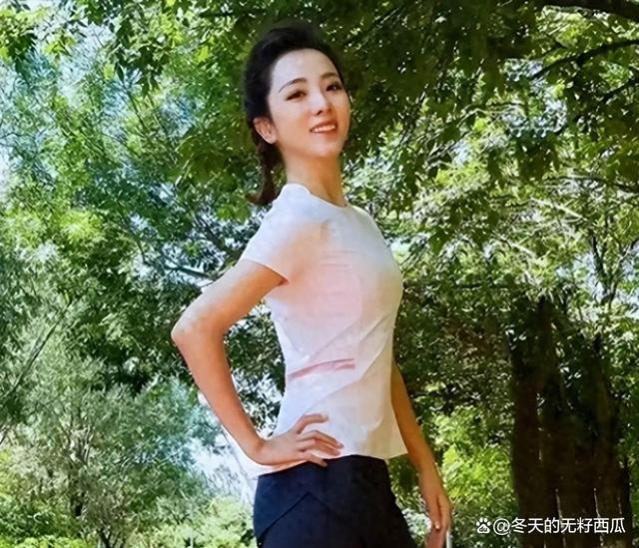 揭秘：李思思离职原因曝光，高薪25万无法满足生活需求！