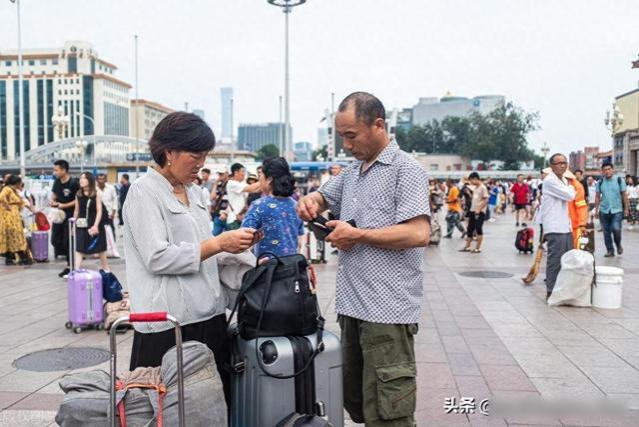 一对退休夫妻的忠告：人过60后，不要频繁去旅行，以免伤身又伤心