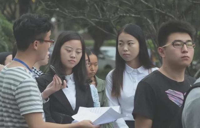 大学生注意了，这两类学生，毕业就能入编端起铁饭碗