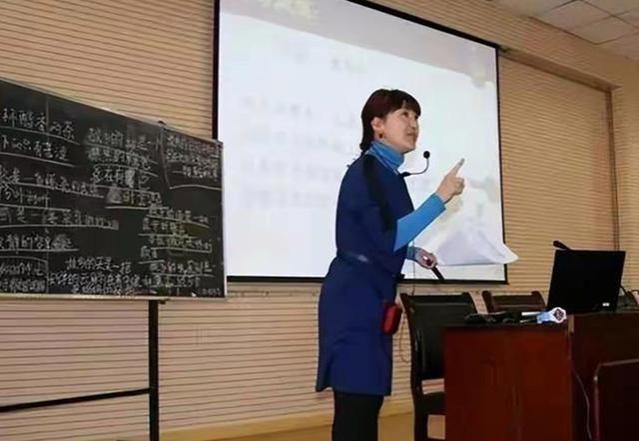 走红网络的女教师“辞职信”，为何能引起同行共鸣？