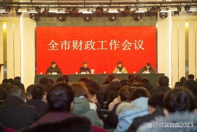 财政供养人员超过8000万，每年供养费占税收40%，该降薪减员了？