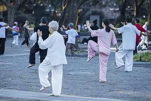 复旦大学彭希哲：中国退休年龄还是太早，延迟退休不会挤占年轻人的就业机会「附我国退休金支出金额预测」