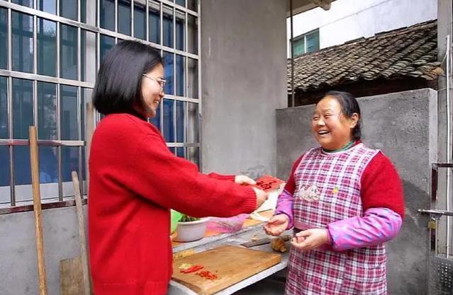 我是单位里的三把手，退休一个月后去了一趟原单位，心凉了半截！