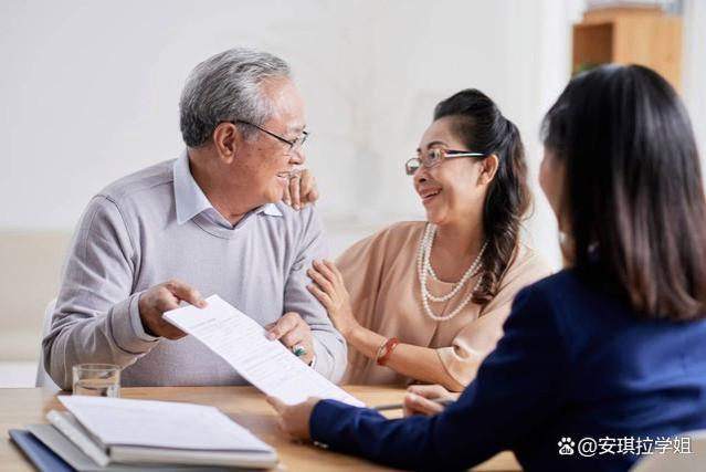 社保卡领养老金，能在附近银行跨行无手续费取款吗，需注意什么？