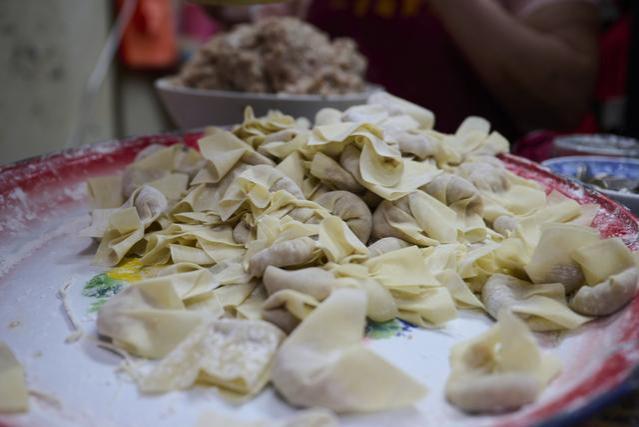 常州馄饨店老板打人后续：门店关停，老板被带走，美团点评沦陷